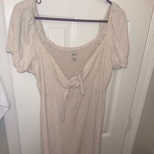 Cream colored puff sleeve midi dress XL